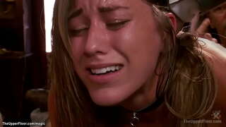 ���ੰਨ੍ਹ ਕਾਲੇ ਬਾਲਾਂ ਵਾਲੀ ਗੋਰੀ ਨੌਕਰ ਵਿਚ ਲਿੰਗਰੀ Rilynn Rae squating &#039;ਤੇ ਕੰਬਦੇ&#039; ਤੇ ਇੱਕ ਸੋਟੀ ਅਤੇ ਥਿੜਕਣ ਦੋ sluts ਫਿਰ ਨਾਲ ਕੇਸੀ Calvert ਗਦਾ fucked &#039; ਤੇ ਬੀ ਦੀ ਏਸ ਏਮ ਪਾਰਟੀ ਦੇ ਵੱਡੇ ਮੰਜ਼ਿਲ ਵਿਚ