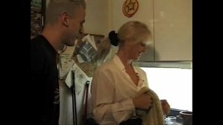 Majka sin i njegov prijatelj