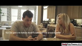 Blonda Bailey iubește obtinerea futut într-un mod dur