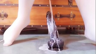 CAILÍN NA HÁISE TAITNEAMH A BHEITH