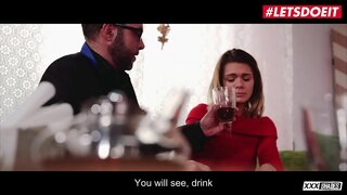 LETSDOEIT - Seksi Kurba Dekle Lara Zahodu Piha In Jebe Z A Srce Zlomljeno Oče