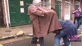 Халуун Milfs Цохих Гудамж Нь Шалгана Шинэ Орлеанд