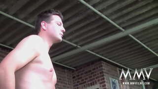 Pulang buhok nangangaliwa, pigtails, Nicole S masahe ang kanyang malaking pwet, tsupa dalawang grupo at pagkuha sa mukha, bata, tatluhan